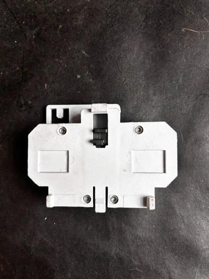Used EATON C320KGS1 AUXILIARY CONTACT ($9 OBO)