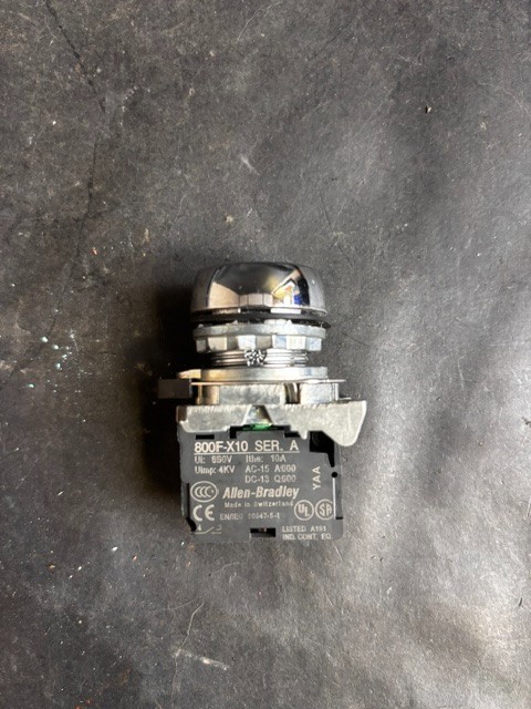 Used ALLEN BRADLEY 800F-X10 SERIES A BLACK PUSHBUTTON SWITCH ($8 OBO)