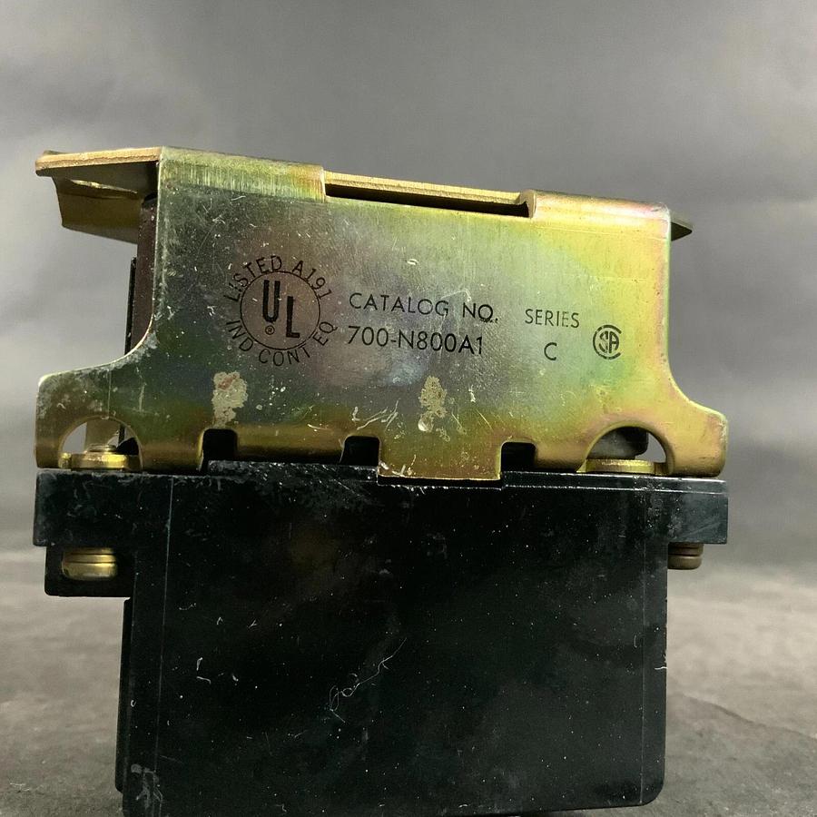 Used ALLEN BRADLEY 700-N800A1 SERIES C INDUSTRIAL RELAY ($15 OBO)