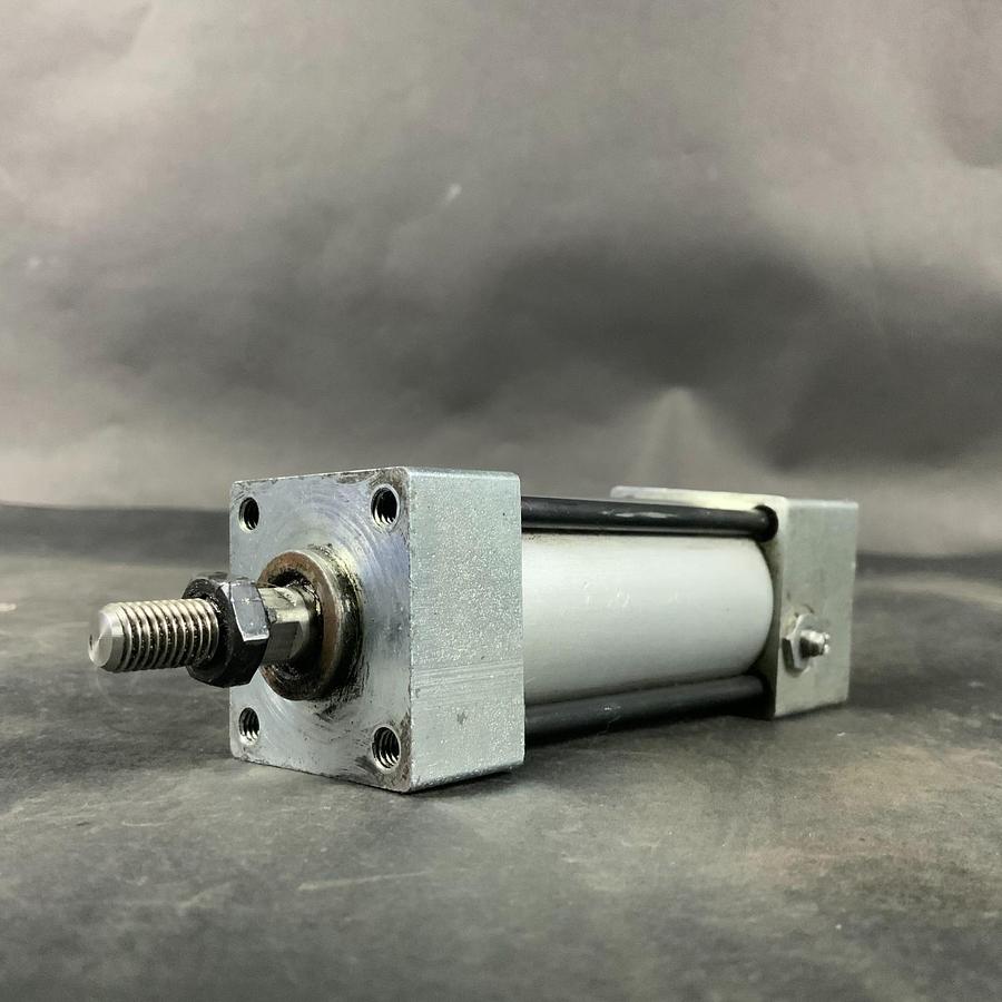 Used PHD ARV 1 1/8X1 1/2-D PNEUMATIC CYLINDER ($40 OBO)
