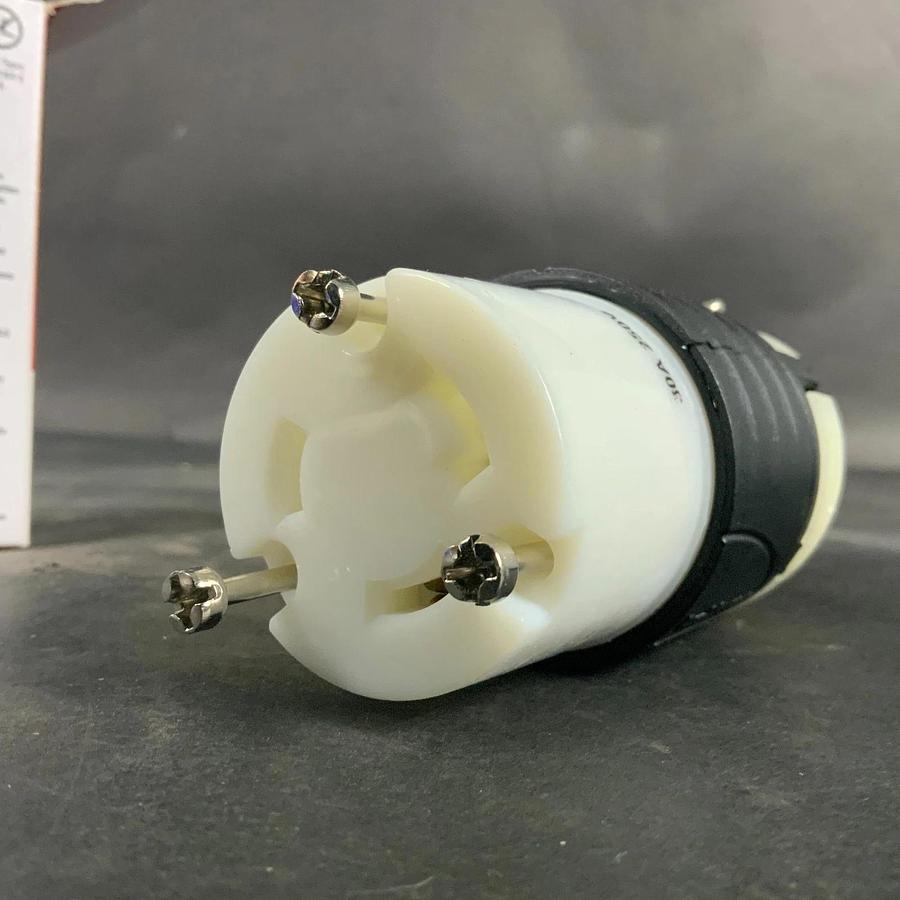 LEGRAND L630-C TURNLOCK CONNECTOR ($20 OBO)