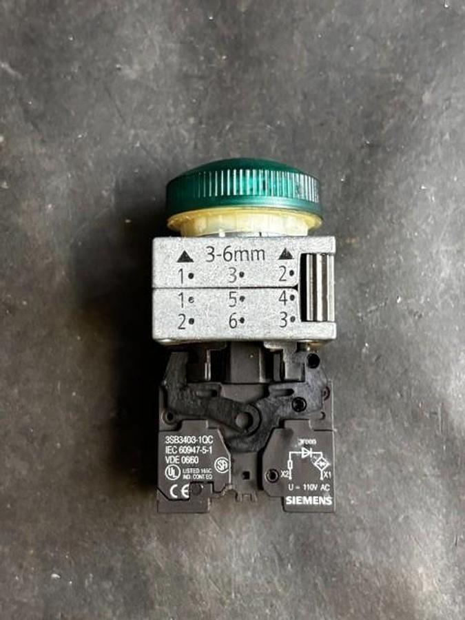 Used SIEMENS 3SB3403-1QC GREEN PILOT LIGHT ($10 OBO)