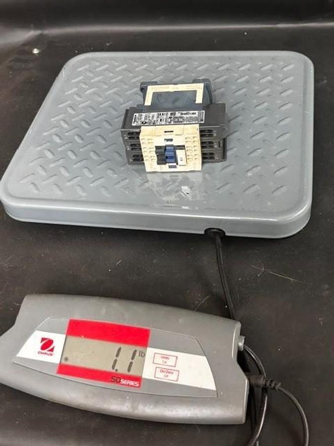 Used SCHNEIDER ELECTRIC LC1D123BD CONTACTOR