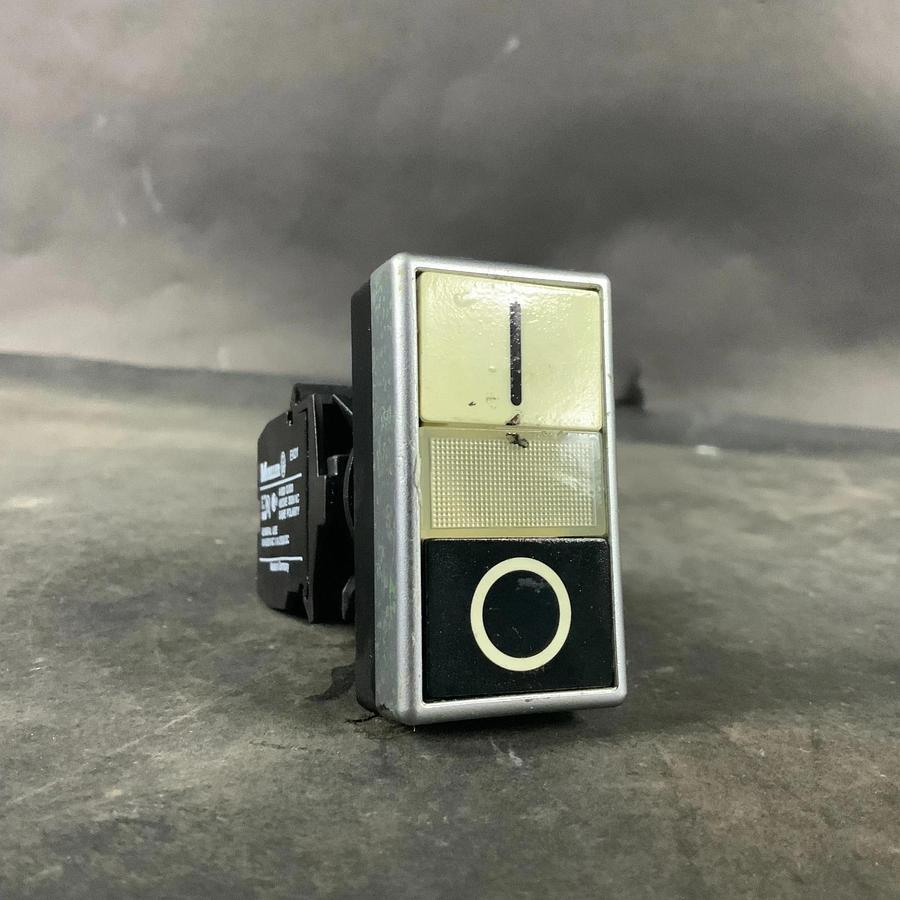 Used KLOCKNER MOELLER EK01 PUSHBUTTON ($12 OBO)