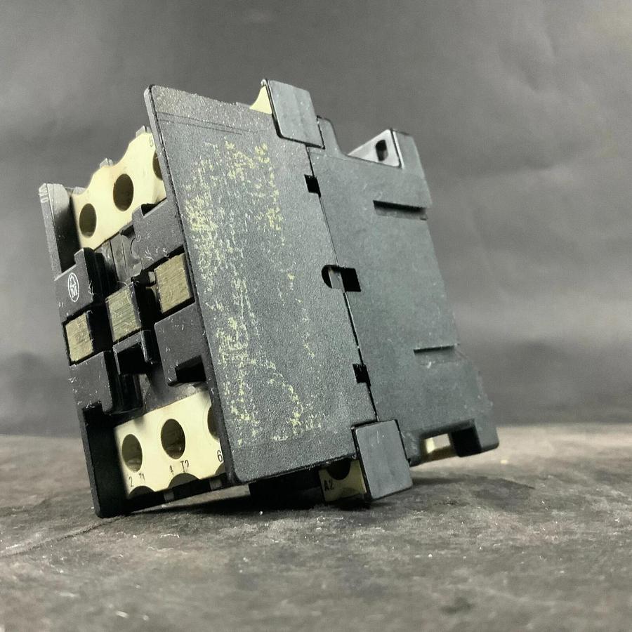 Used KLOCKNER MOELLER DIL0M CONTACTOR ($45 OBO)