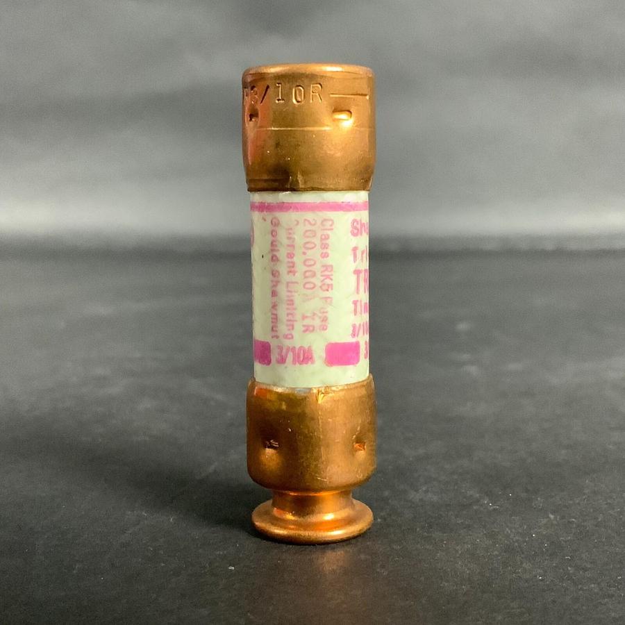 Used FERRAZ SHAWMUT TRI-ONIC TR3/10R FUSE - SET OF 5 ($15 OBO)