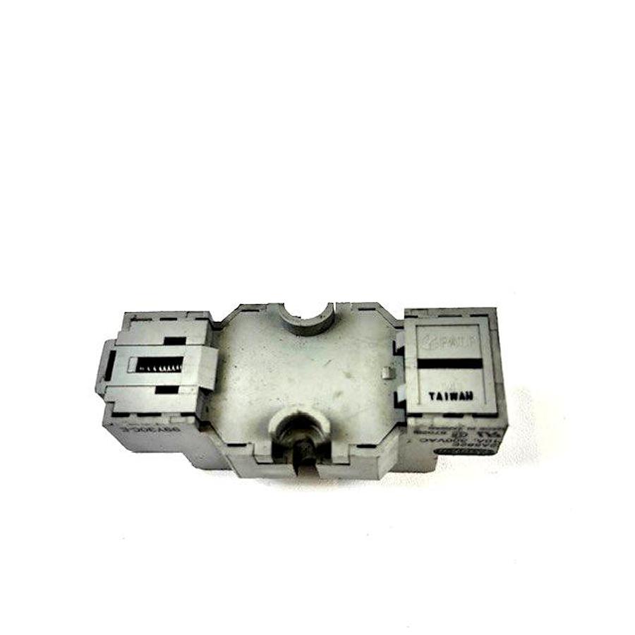 Used DAYTON 2A582E RELAY SOCKET