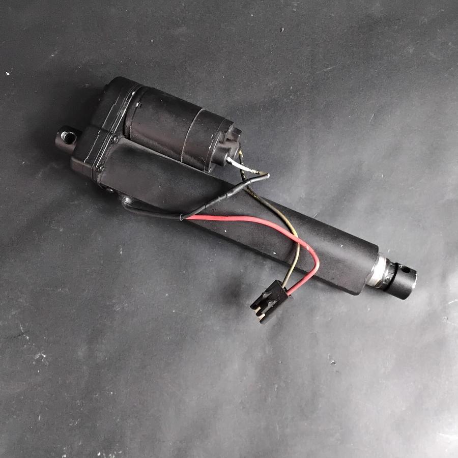 Used DANAHER S24-09A4-04 ACTUATOR ($300 OBO)