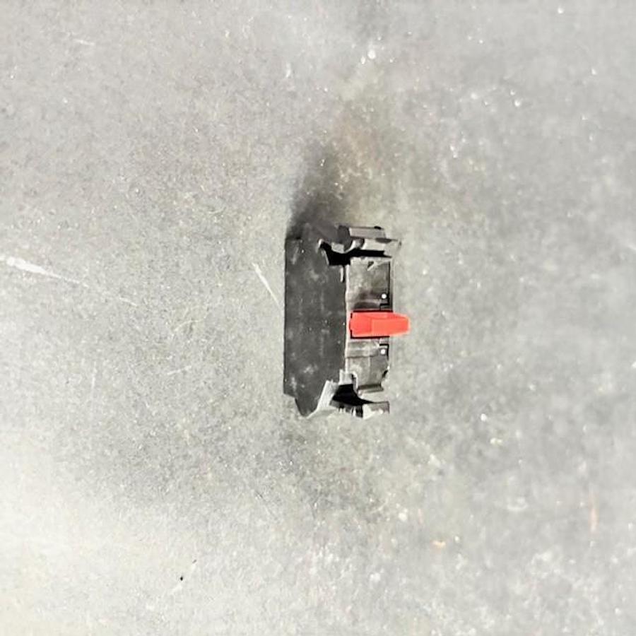 Used SIEMENS 3SU1400-1AA10-3CA0 CONTACT MODULE