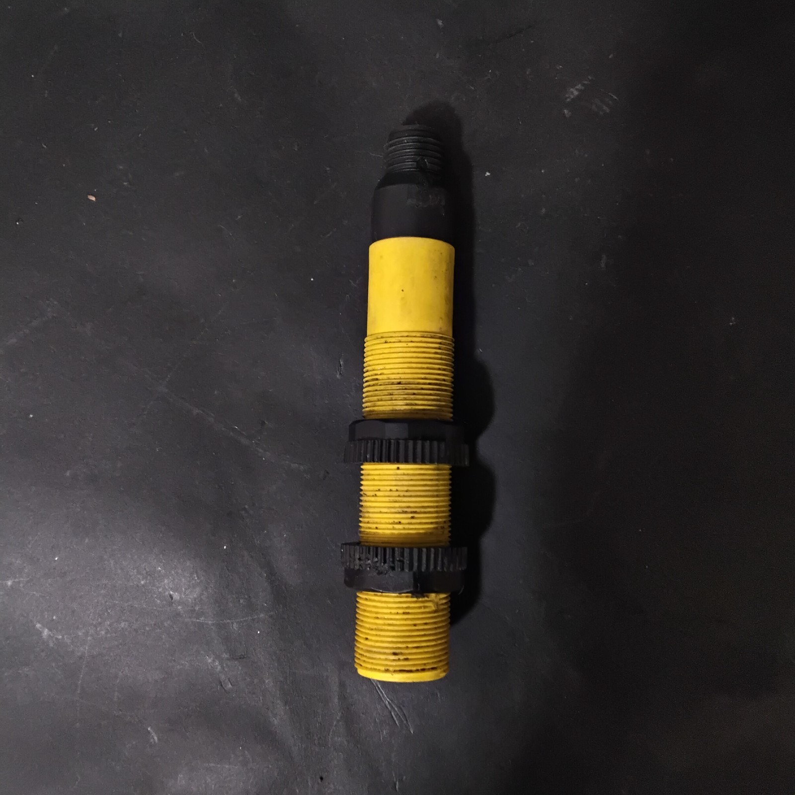 Used BANNER ENGINEERING S18AW3DQ1  PHOTOELECTRIC SENSOR ($28 OBO)