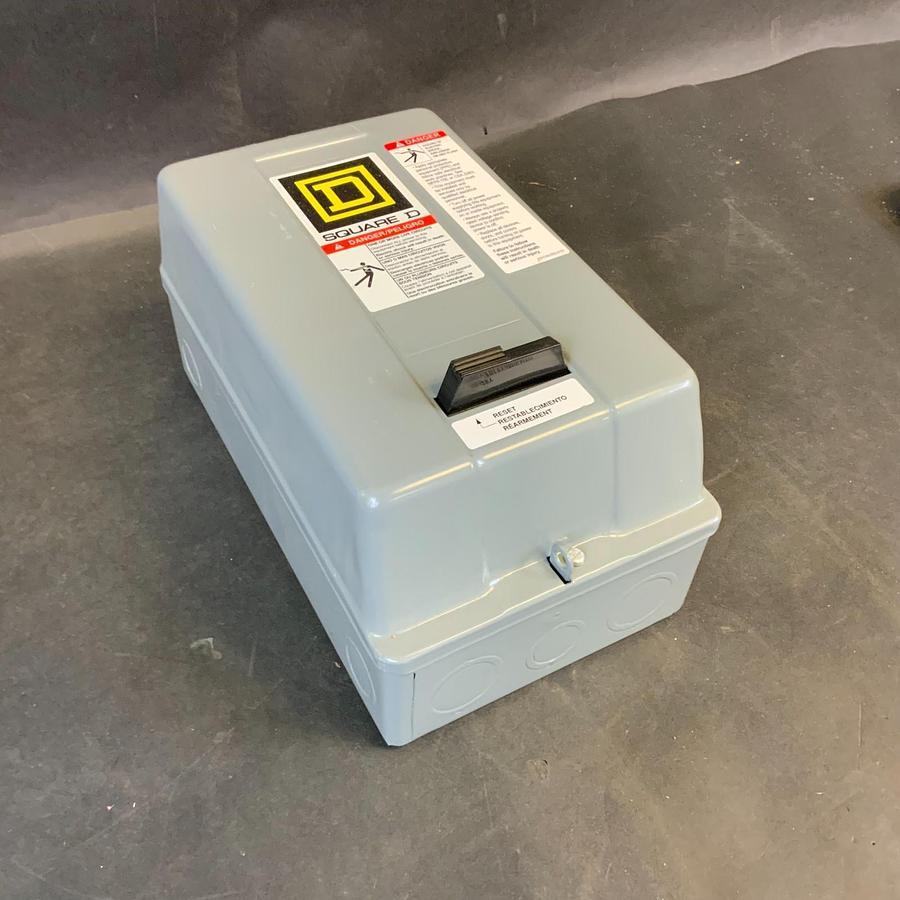 Used SQUARE D 8536SCG3V08H30S NEMA MOTOR STARTER ($375 OBO)