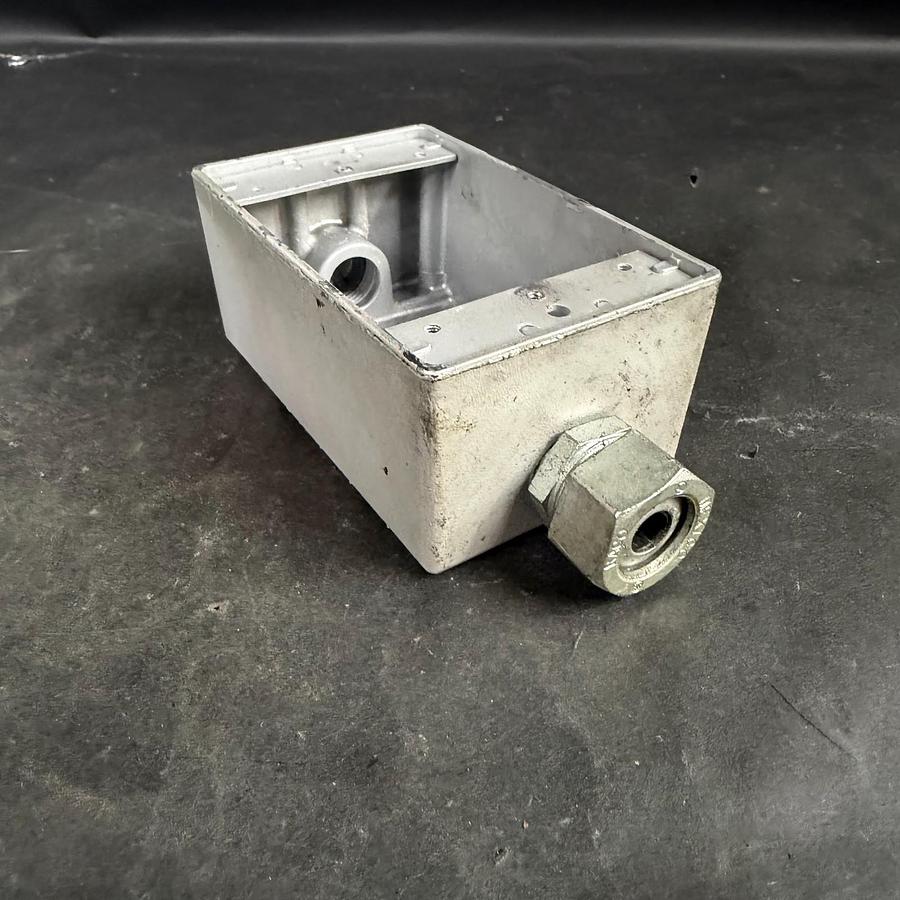 Used WET LOCATIONS 1/2” 19.0 CU.IN ENCLOSURE