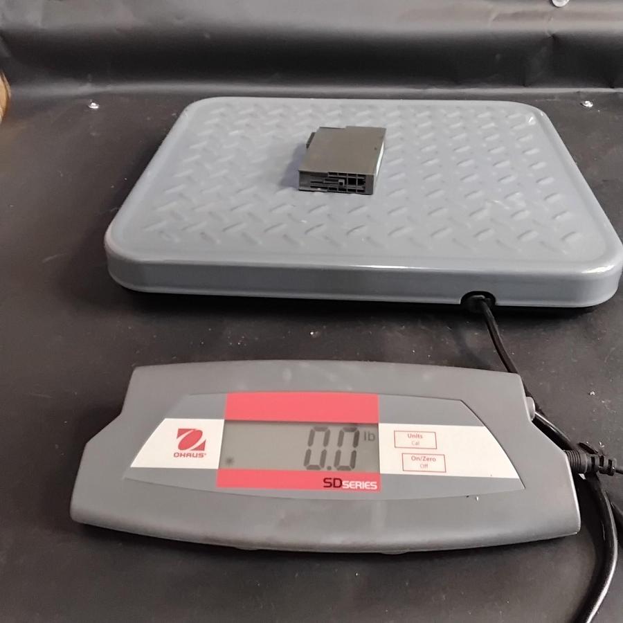 Used SIEMENS 6ES7 132-4BD00-0AA0 OUTPUT MODULE ($12 OBO)