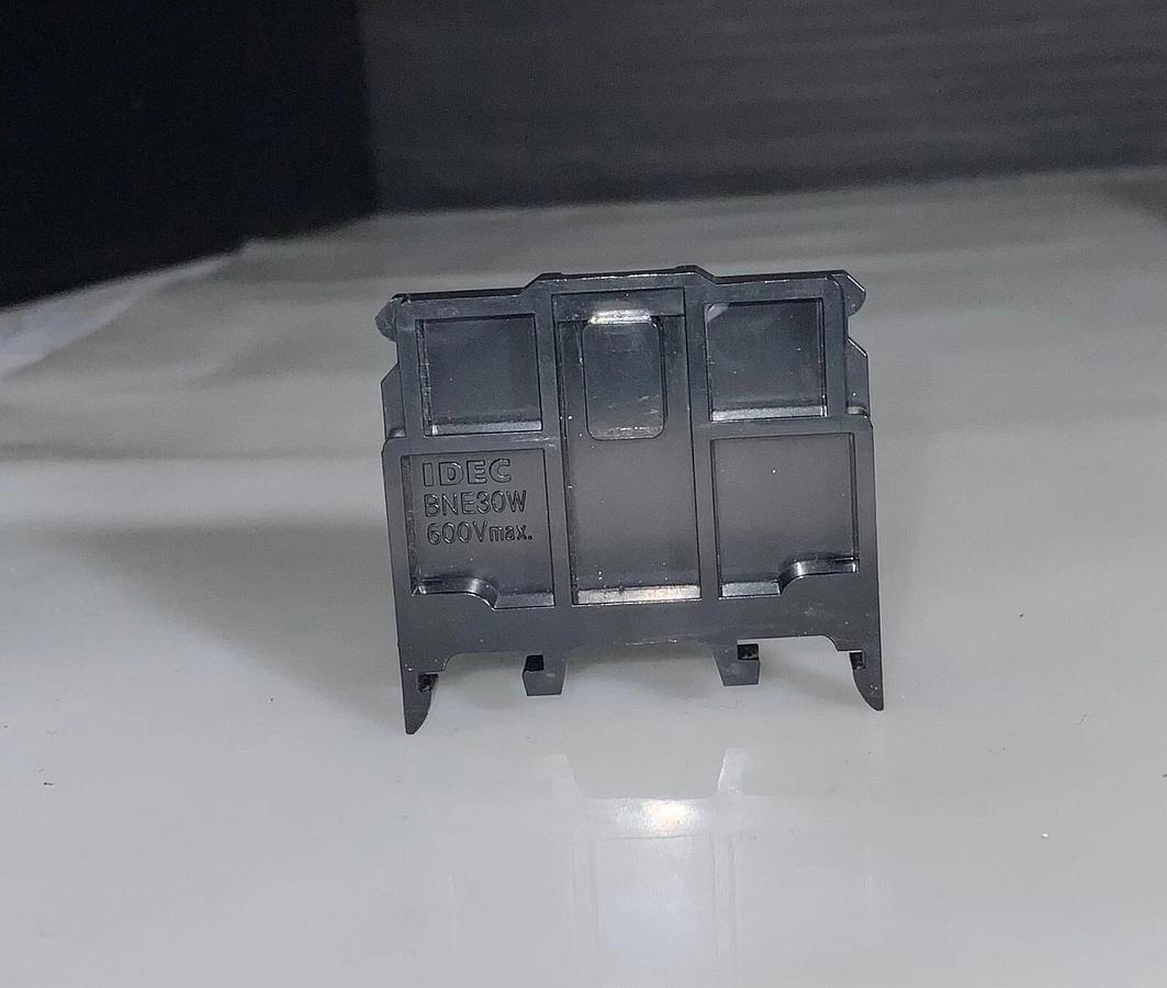 IDEC BNE30W ($1.99/EACH OBO)