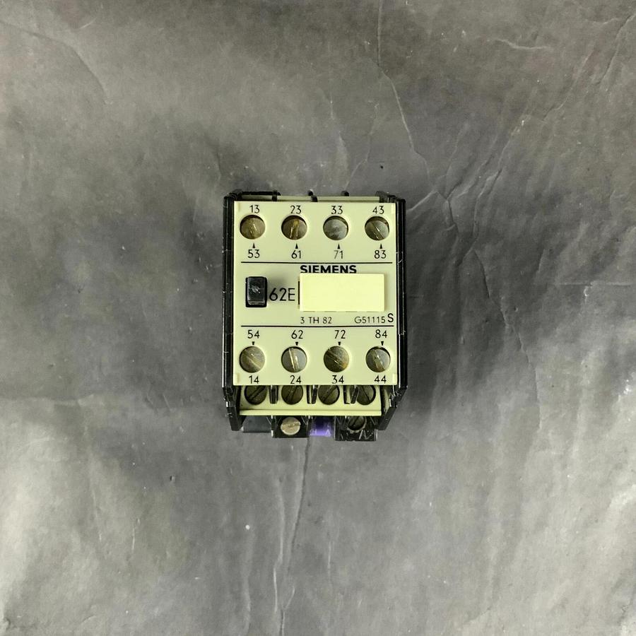 Used SIEMENS 3TH82 62-0A 24/29V CONTACTOR ($10 OBO)