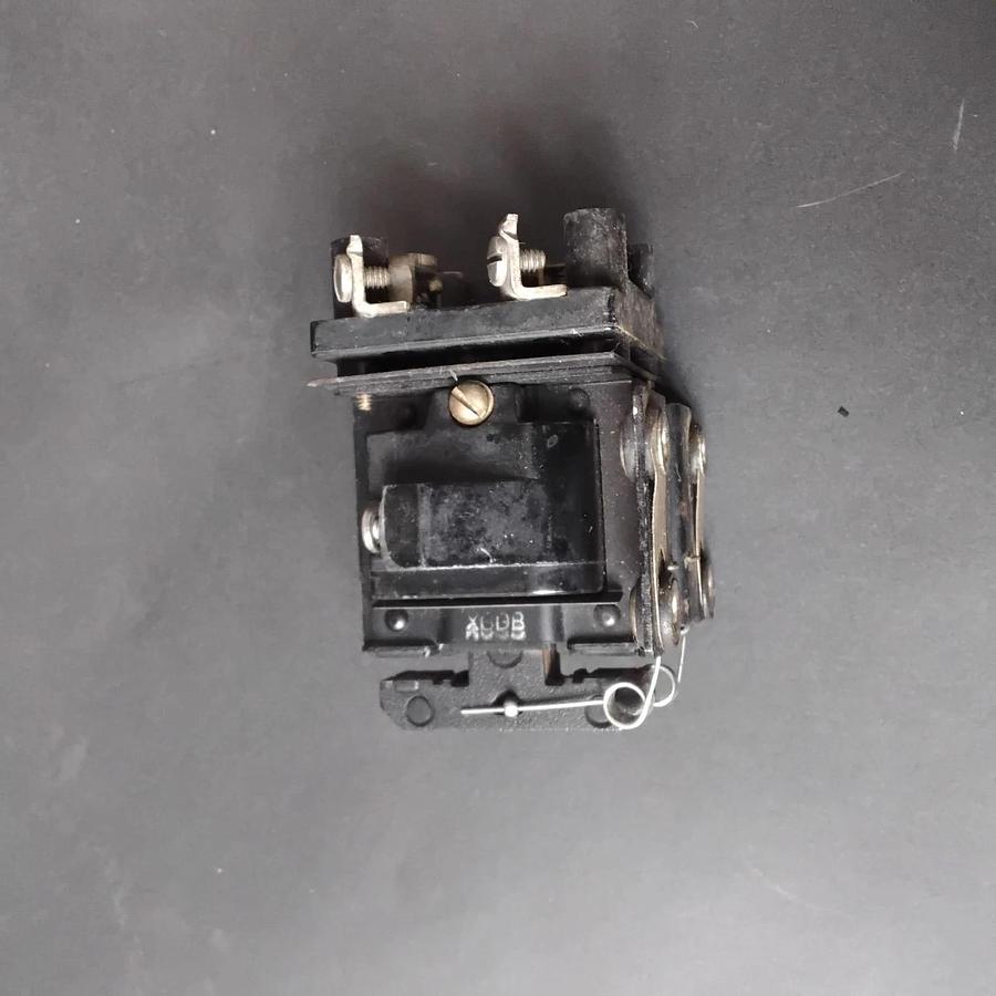 Used ALLEN BRADLEY 700-C110A4 CONTROL RELAY ($32 OBO)