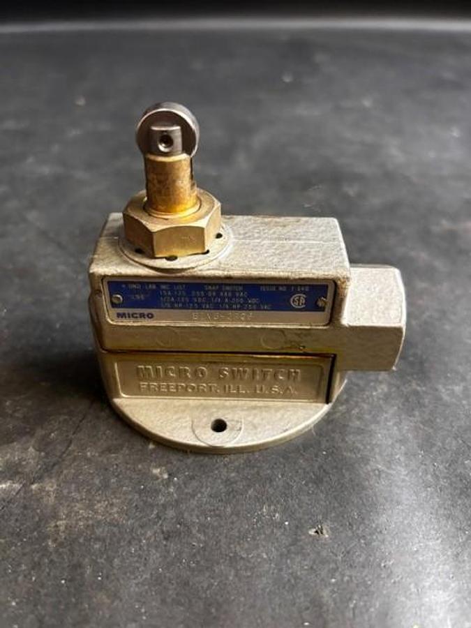Used HONEYWELL MICROSWITCH BZV6-2RQ8 LIMIT SWITCH ($24 OBO)