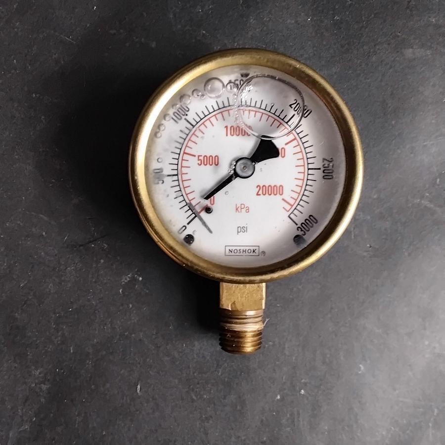 Used NOSHOK 0-3000 PSI PRESSURE GUAGE ($15 OBO)