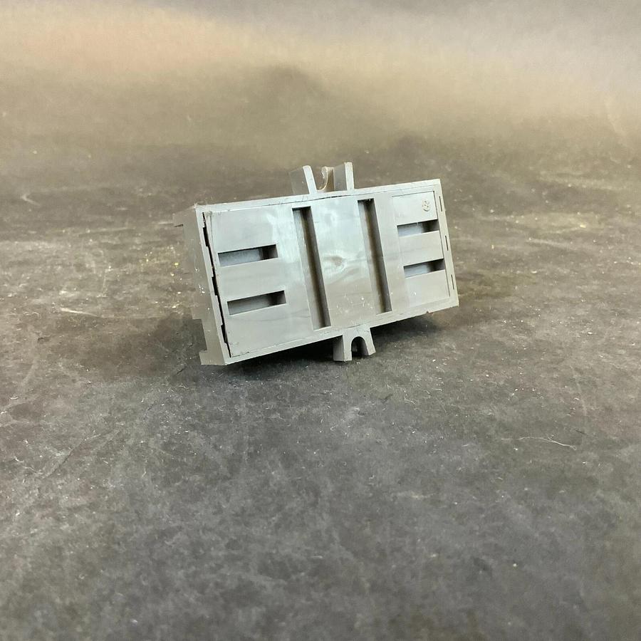 Used IDEC SR3B-02 RELAY SOCKET ($7 OBO)