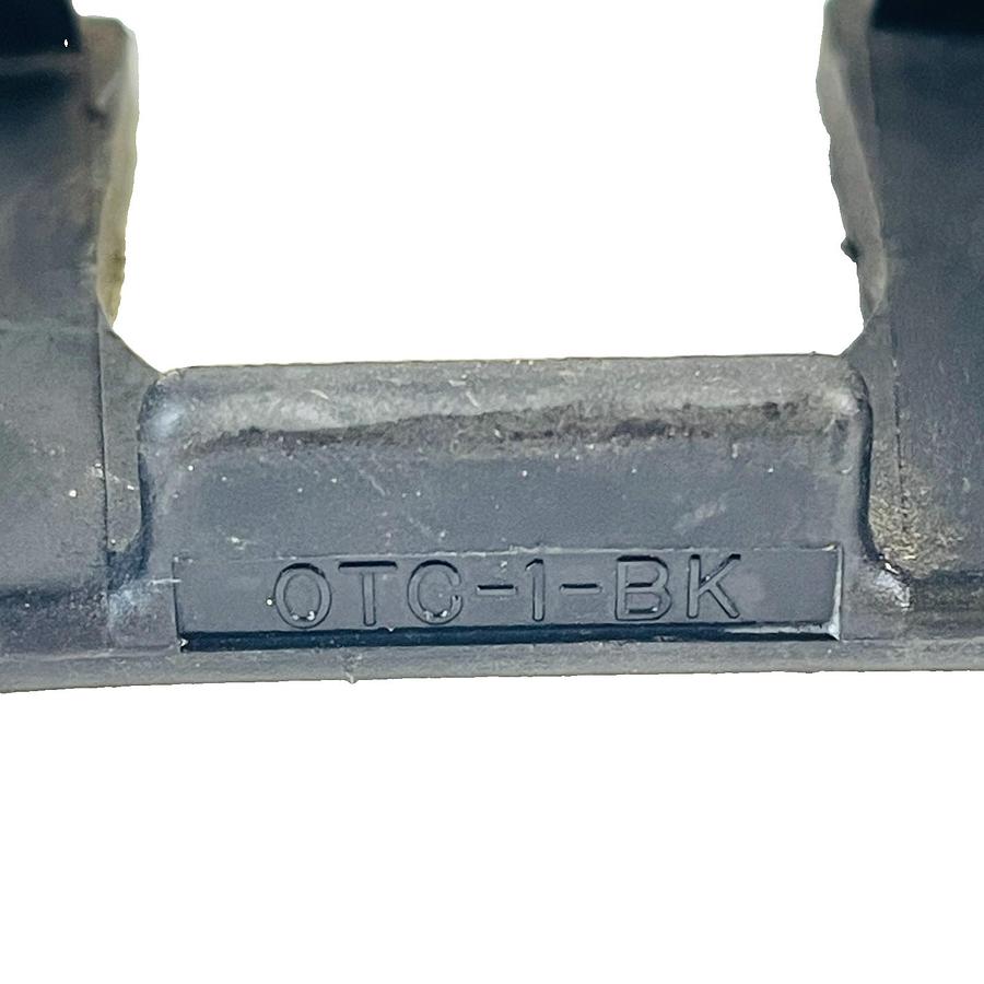 Used BANNER OTC-1-BK OPTO-TOUCH OPTICAL TOUCH BUTTON BLACK PROTECTIVE FIELD COVER