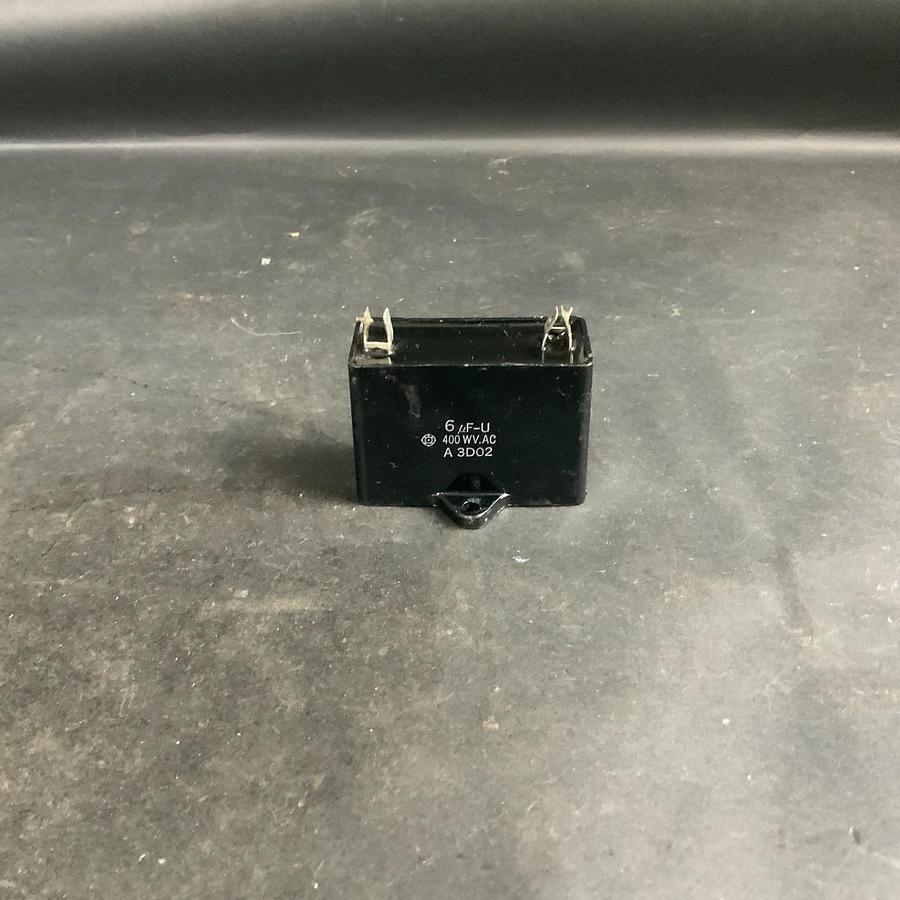 Used Unbranded A3D02 6uF 400VAC MOTOR RUN CAPACITOR ($10 OBO)
