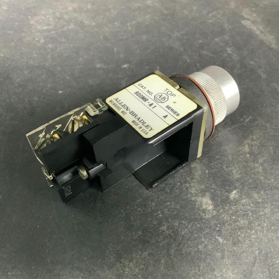 Used ALLEN BRADLEY 800MR-A1 SERIES A GREEN PUSH BUTTON ($10 OBO)