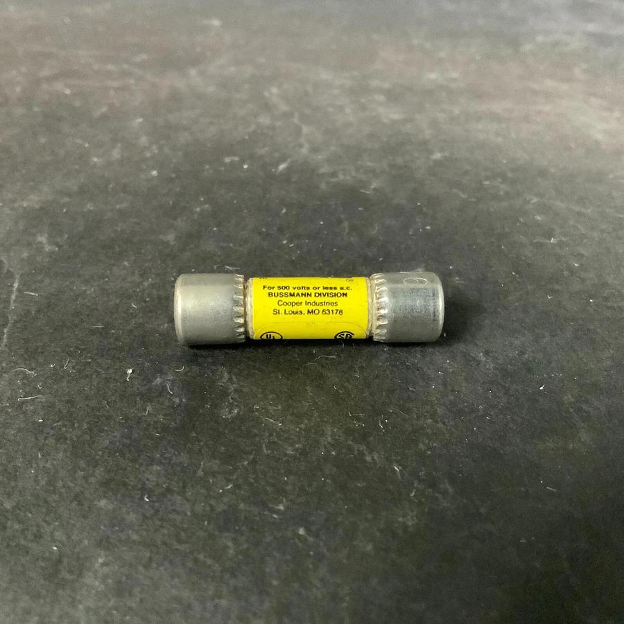 Used BUSSMANN FNQ 6 TIME DELAY FUSE - SET OF 2 ($6 OBO)