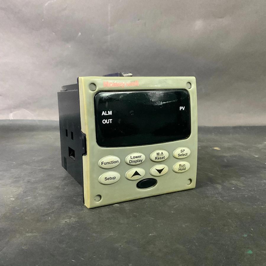 Used HONEYWELL UDC2500 CONTROLLER ($600 OBO)