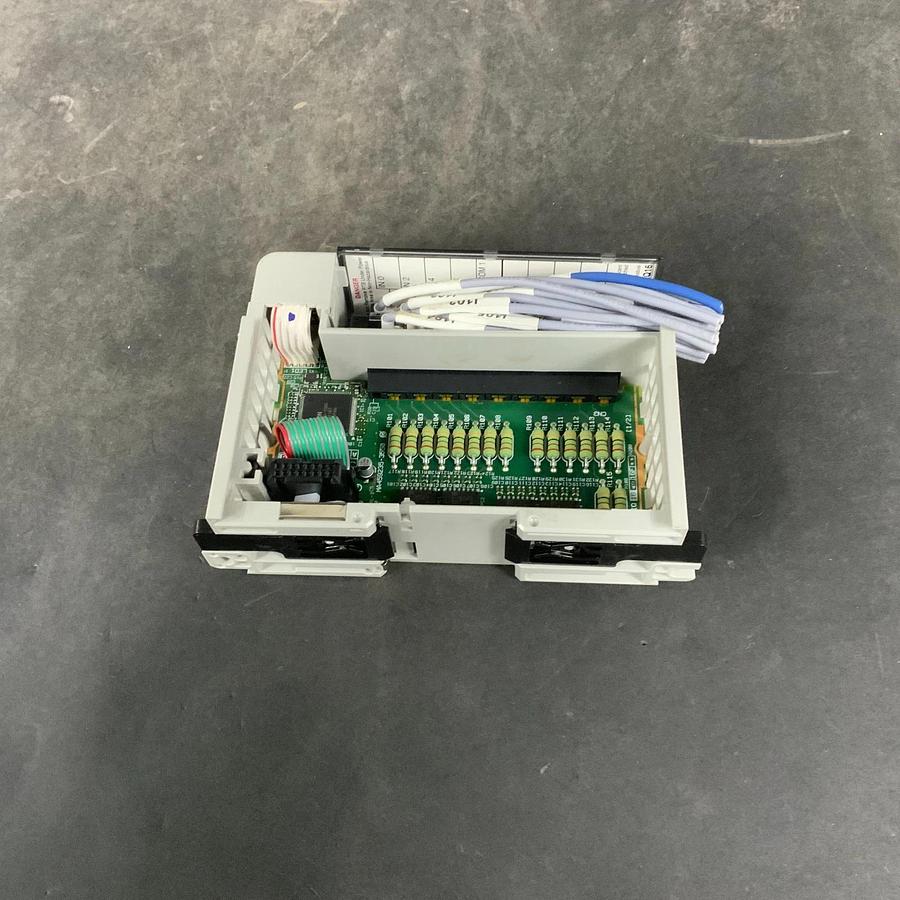 Used ALLEN BRADLEY 1769-IQ16 SER A INPUT MODULE ($35 OBO)