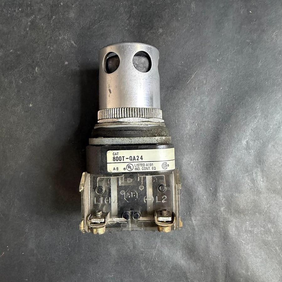 Used ALLEN BRADLEY 800T-QA24 BLUE PUSHBUTTON ($48 OBO)