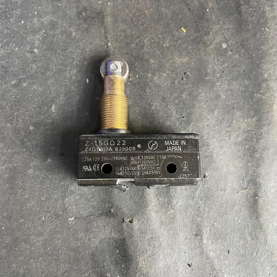 Used OMRON Z-15GQ22 MICRO SWITCH