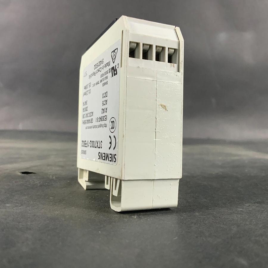 Used SIEMENS 3TX7002-1FB02 COUPLING RELAY ($15 OBO)