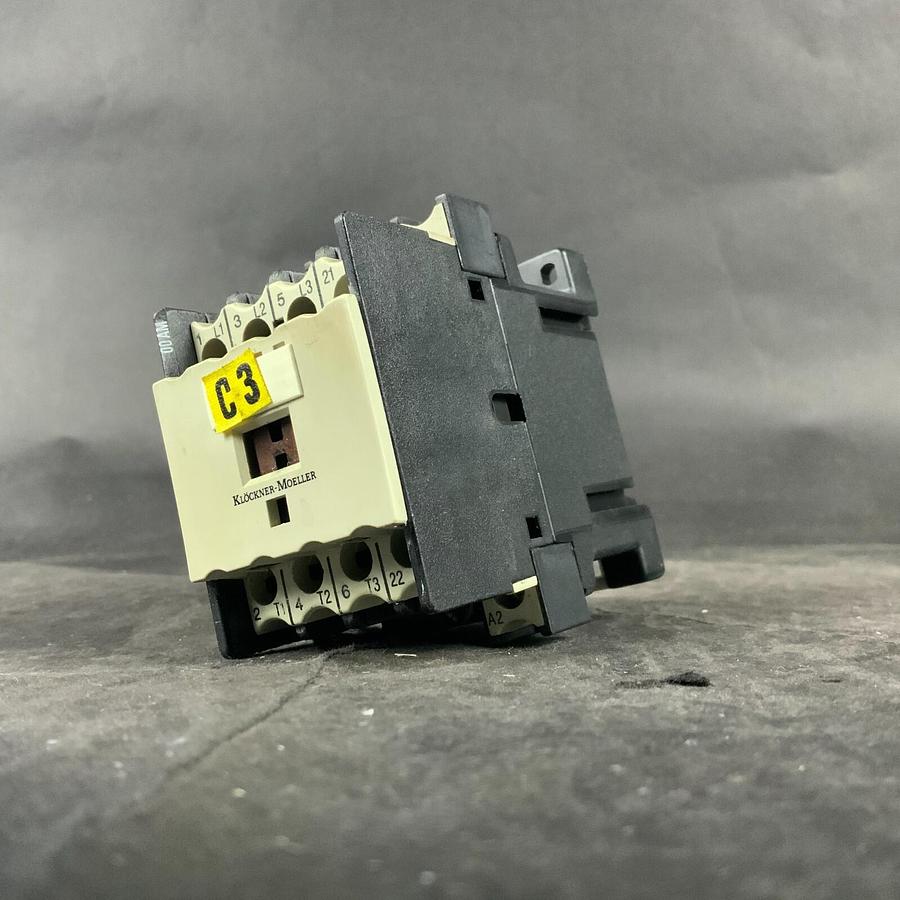 Used KLOCKNER MOELLER DIL00AM-01 110V CONTACTOR ($40 OBO)