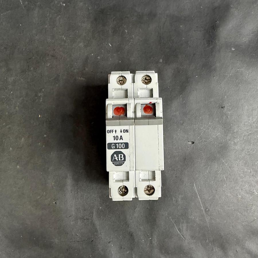 Used ALLEN BRADLEY 1492-CB2 G100 CIRCUIT BREAKER