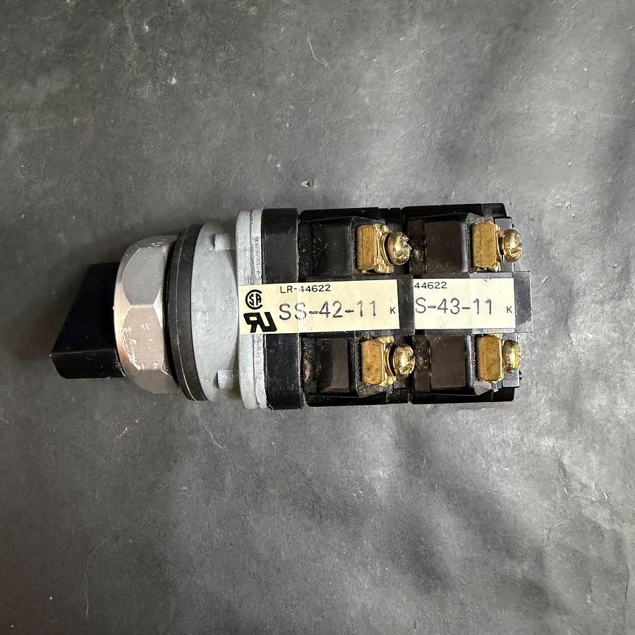 Used TOKYO ELECTRIC SS-42-11 SELECTOR SWITCH ($22 OBO)
