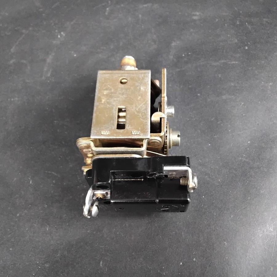 Used ALLEN-BRADLEY 836-A1 PRESSURE CONTROL SWITCH ($165 OBO)