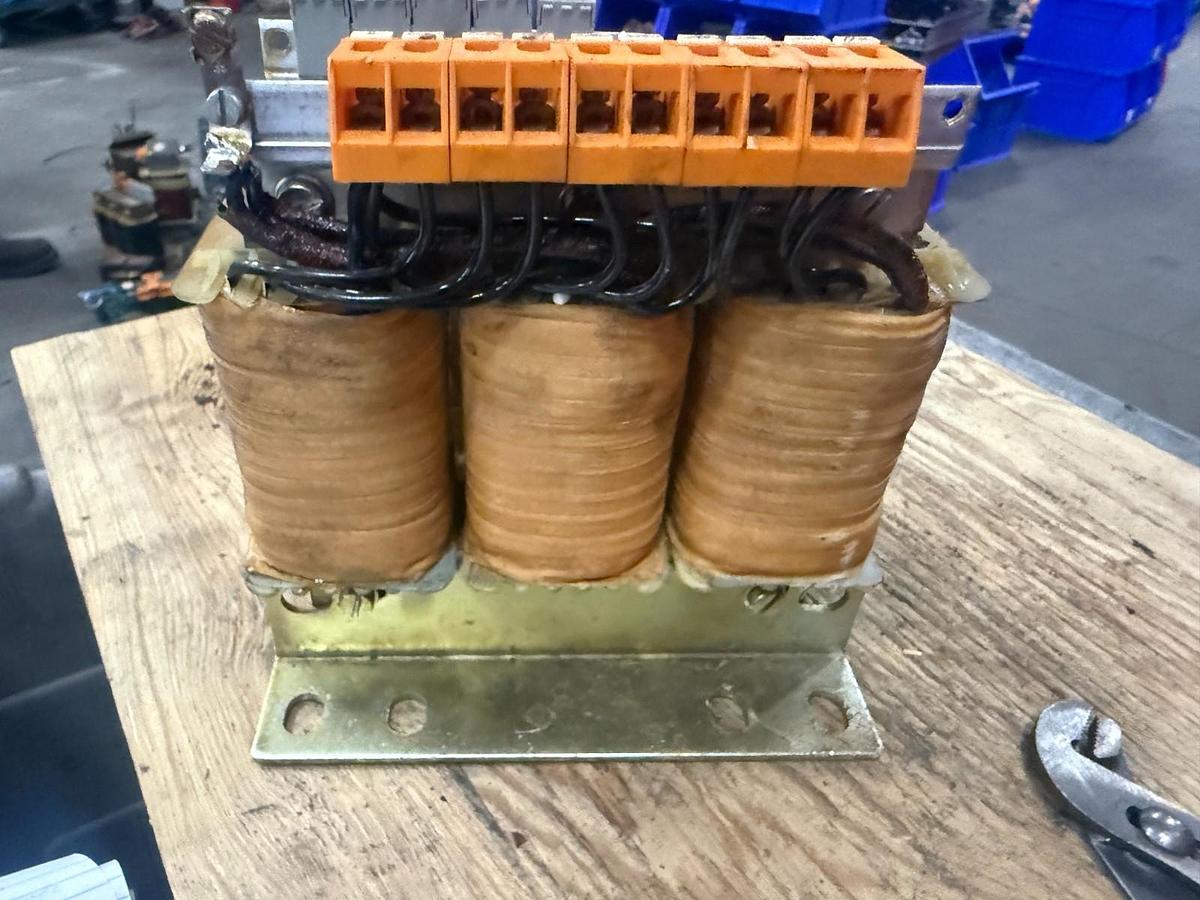 Used BLOCK TYPE 280586 B TRANSFORMER