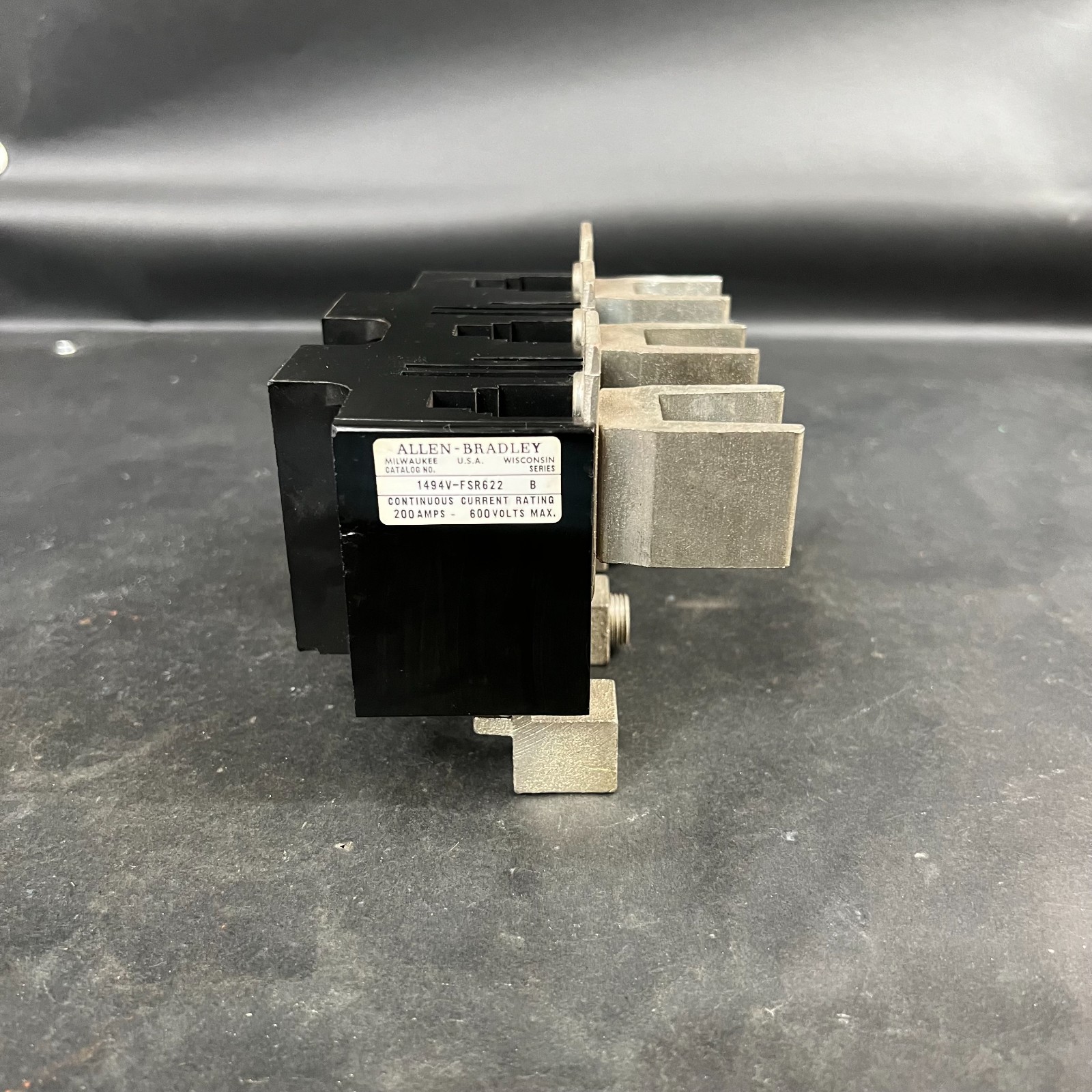 Used ALLEN BRADLEY 1494V-FSR622 FUSE BLOCK ($40 OBO)