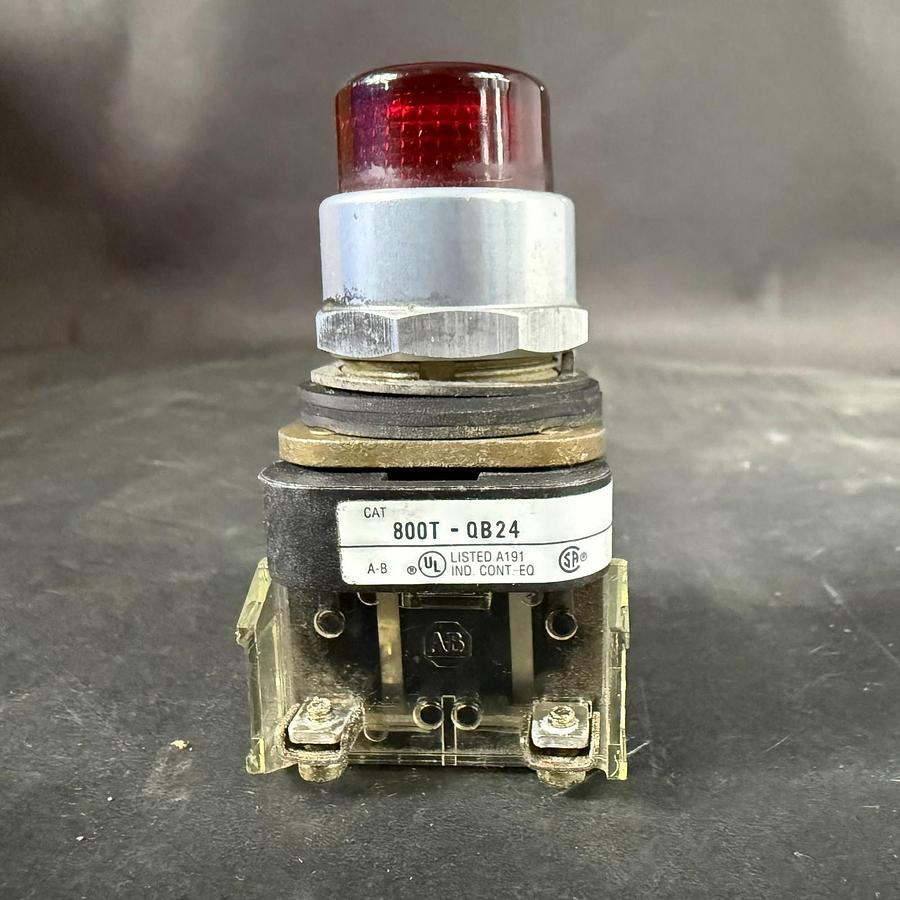 Used ALLEN BRADLEY 800T-QB24 SERIES T - RED PUSHBUTTON