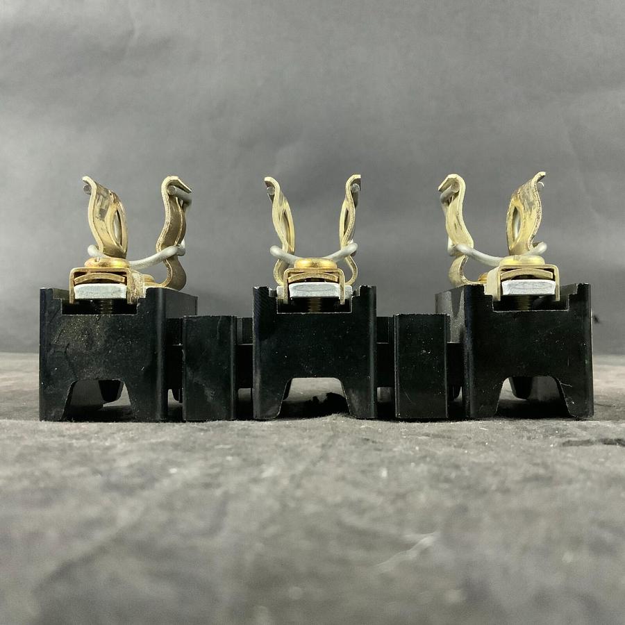 Used ALLEN BRADLEY X-401978 FUSE BLOCK ($15 OBO)