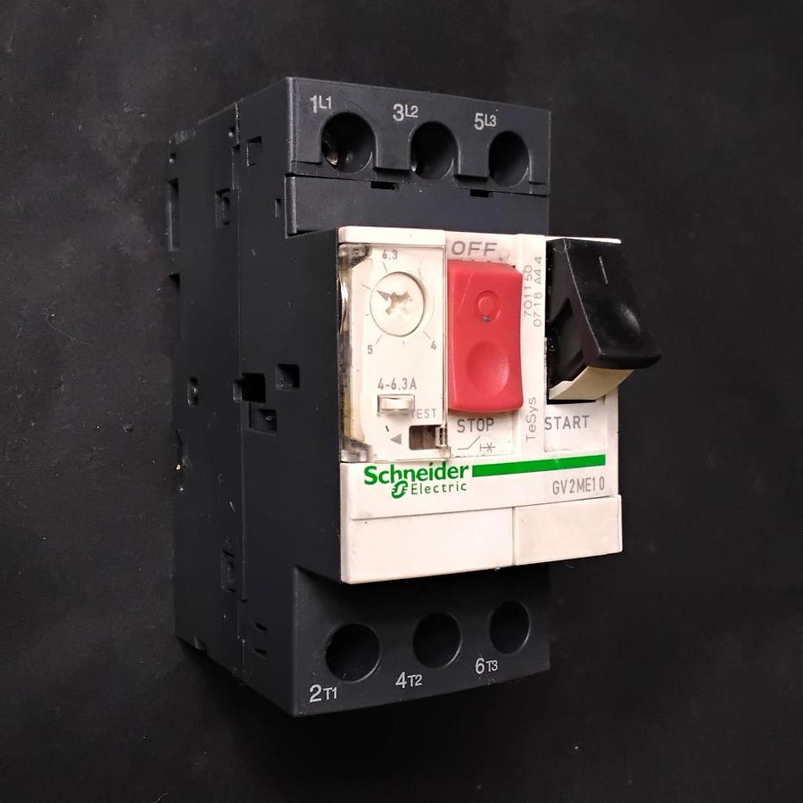 Used SCHNEIDER ELECTRIC GV2ME10  MOTOR CIRCUIT BREAKER ($25 OBO)