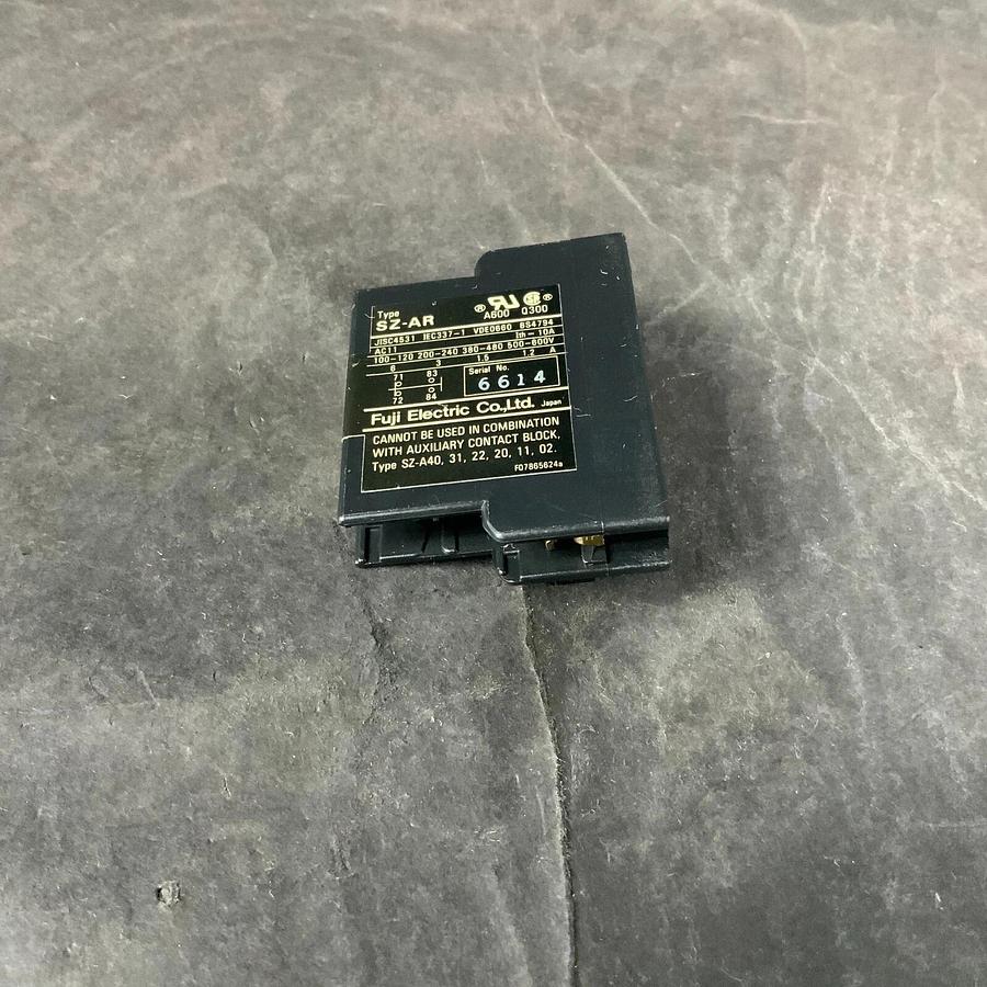 Used FUJI SZ-AR AUXILIARY CONTACTOR ($7 OBO)