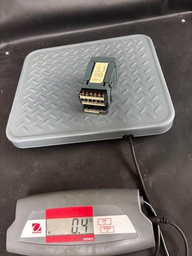 Used ATMOSPHERE ENGINEERING AE06 TEMPERATURE CONTROLLER ($60 OBO
