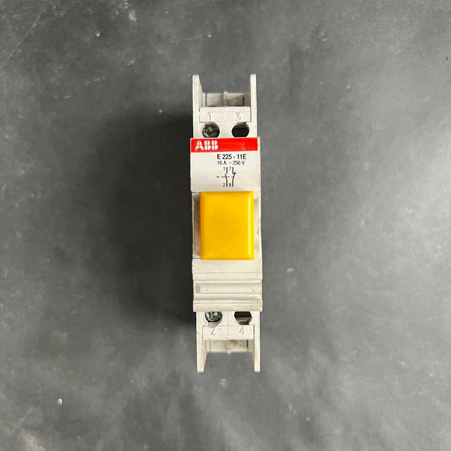 Used ABB E225-11E CIRCUIT BREAKER ($28 OBO)