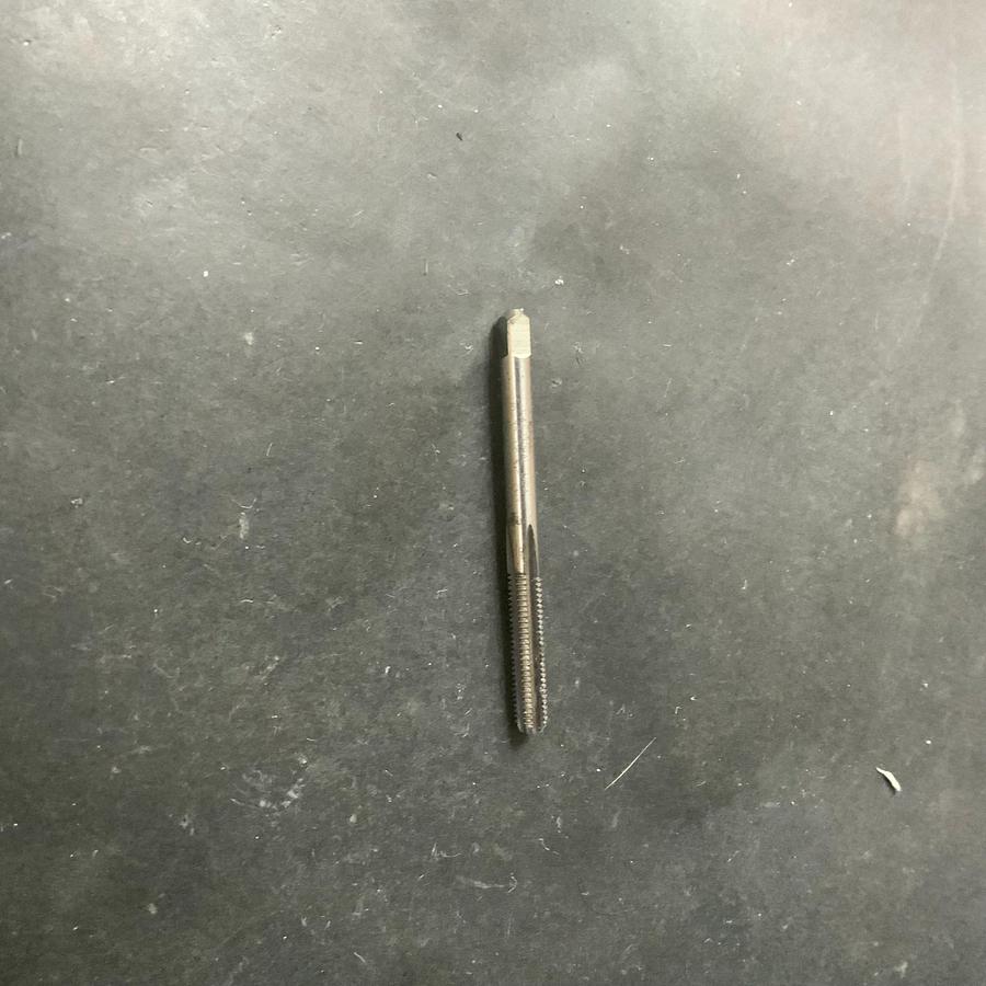 Used FASTENAL 10-32 NF HSS GH3 4-FLUTE BOTTOMING TAP ($13 OBO)