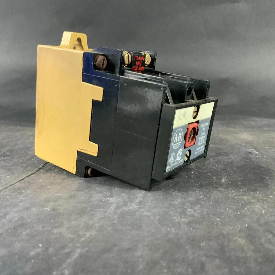 Used ALLEN BRADLEY 700-P400A1 AC RELAY ($30 OBO)