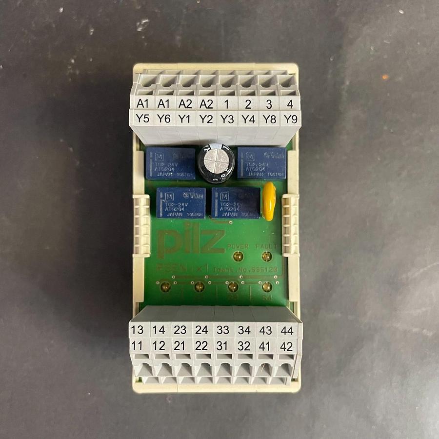 Used PILZ 535120 PSEN IX1 INTERFACE MODULE SAFETY CONTROL INDUSTRIAL AUTOMATION PARTS