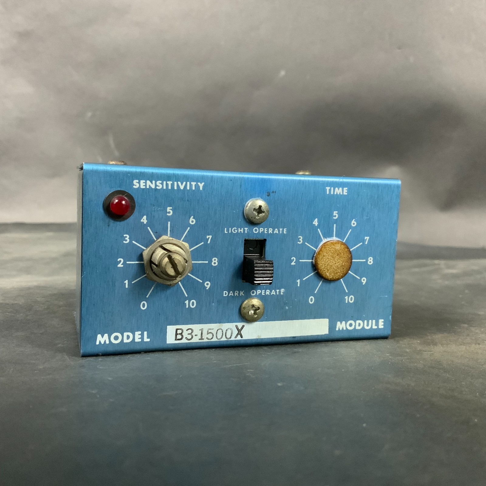 Used BANNER B3-1500X PHOTELECTRIC AMPLIFIER ($35 OBO)
