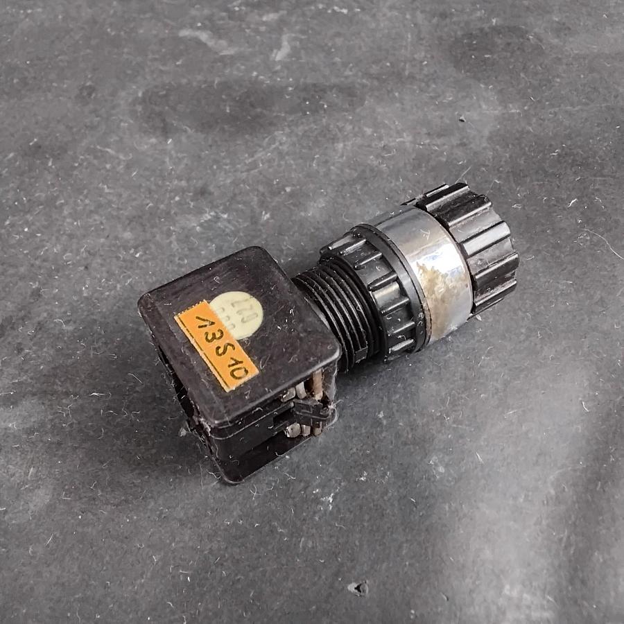 Used KLOCKNER MOELLER K11D PUSHBUTTON SWITCH ($13 OBO)