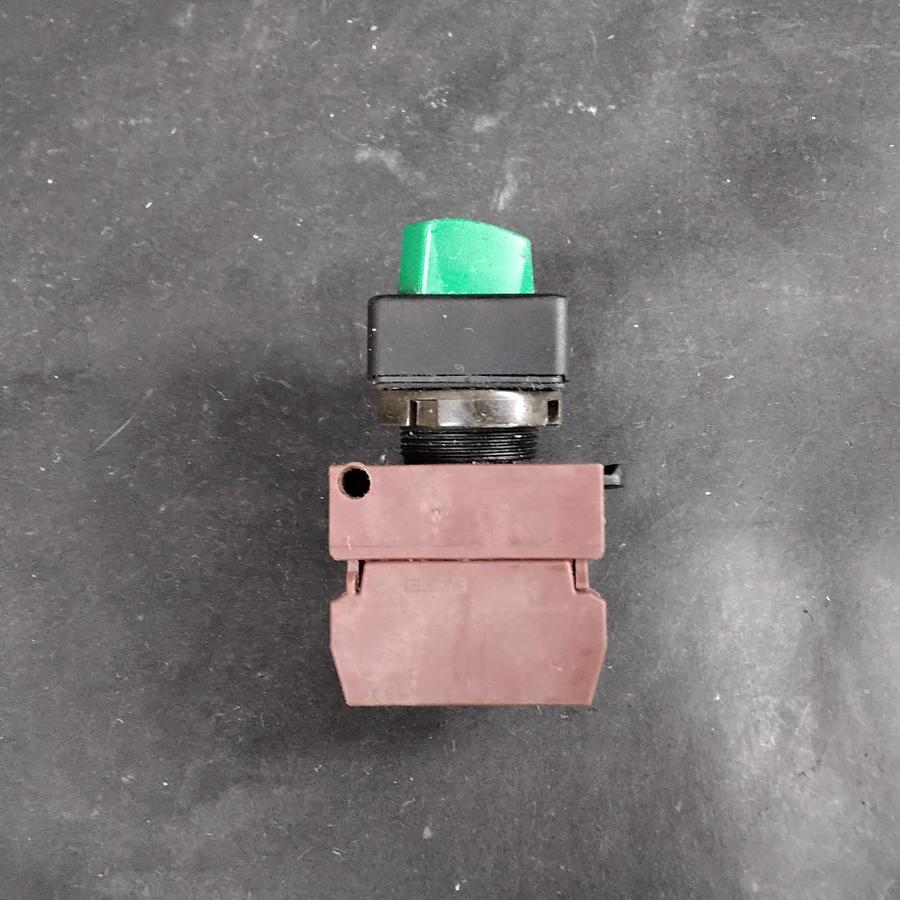 Used GENERAL ELECTRIC P9B01VN SELECTOR SWITCH ($18 OBO)